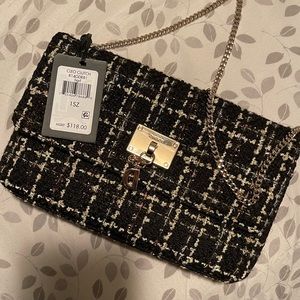 Dkny clutch